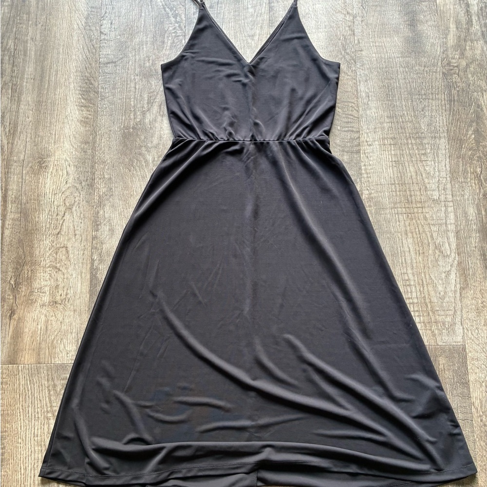 H&M Black V-Neck Midi Dress